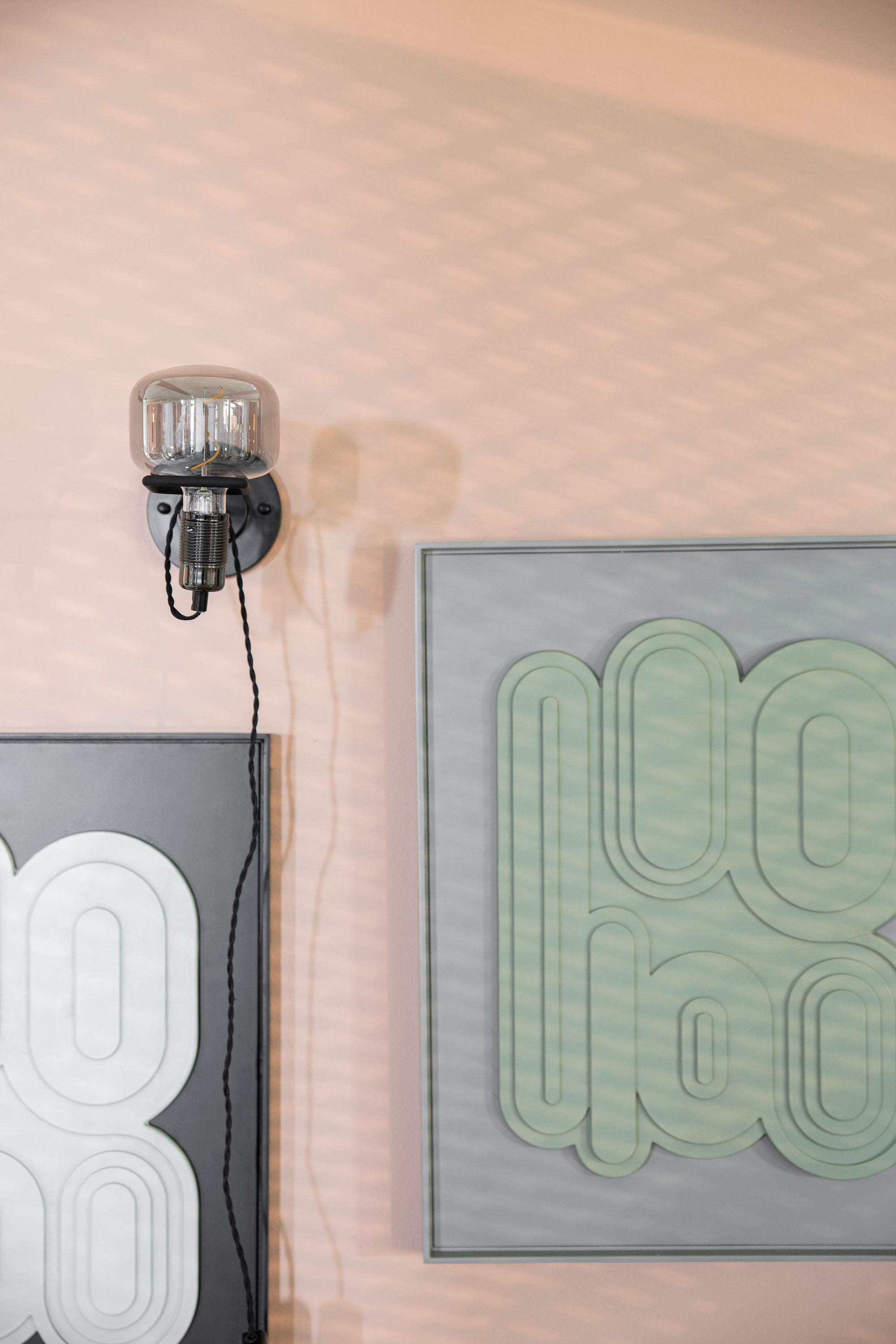 Zuiver Hazy Black Wired Wall Light
